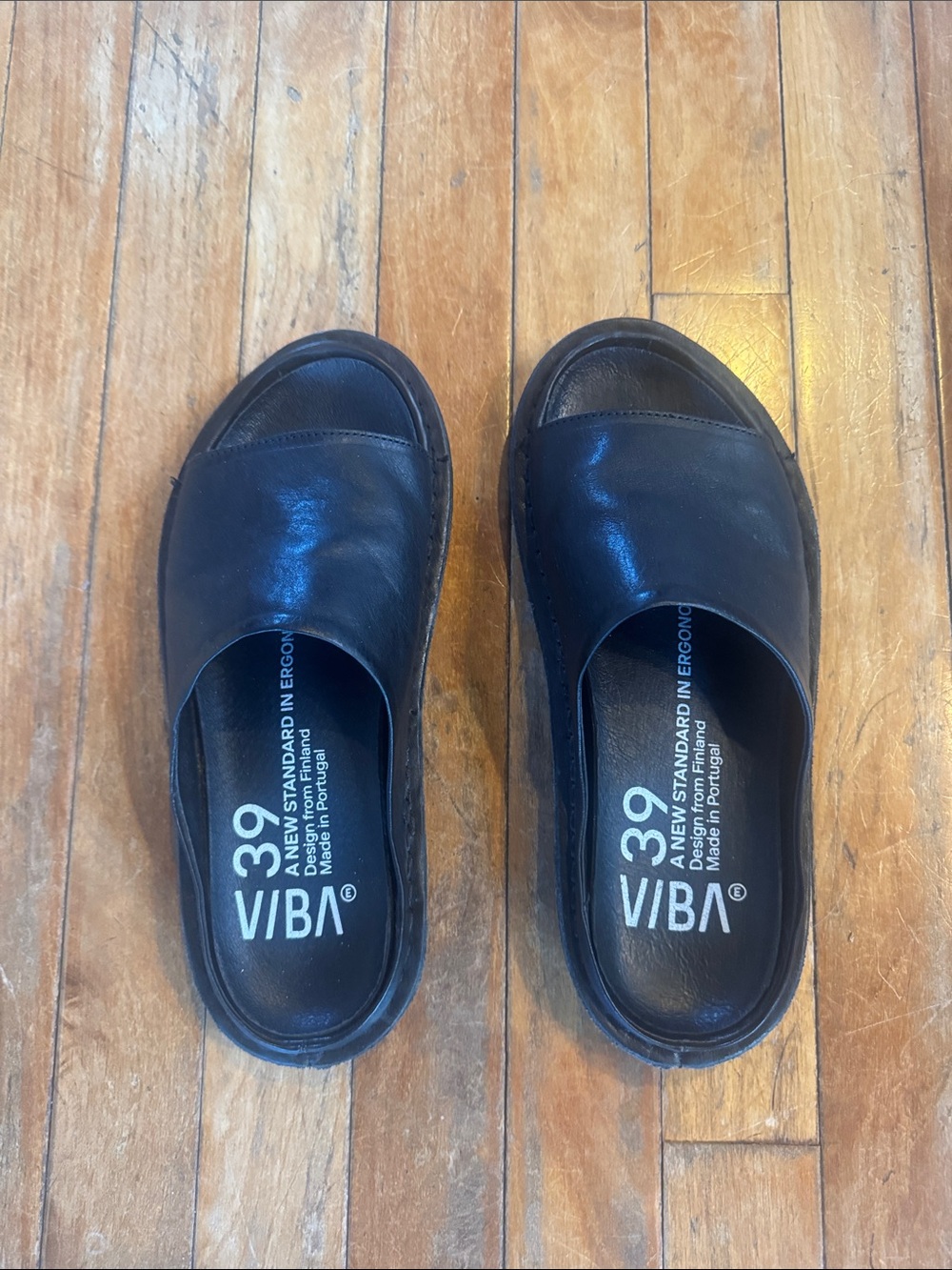 Vibae Saint Tropez Leather Preto Black Slide Sandals